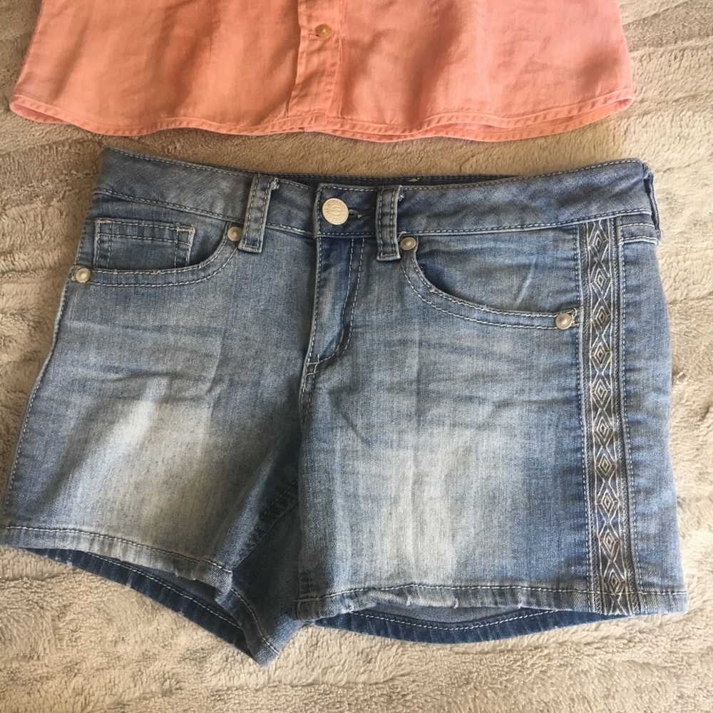 4” inseam cotton stretch fun side embroidery